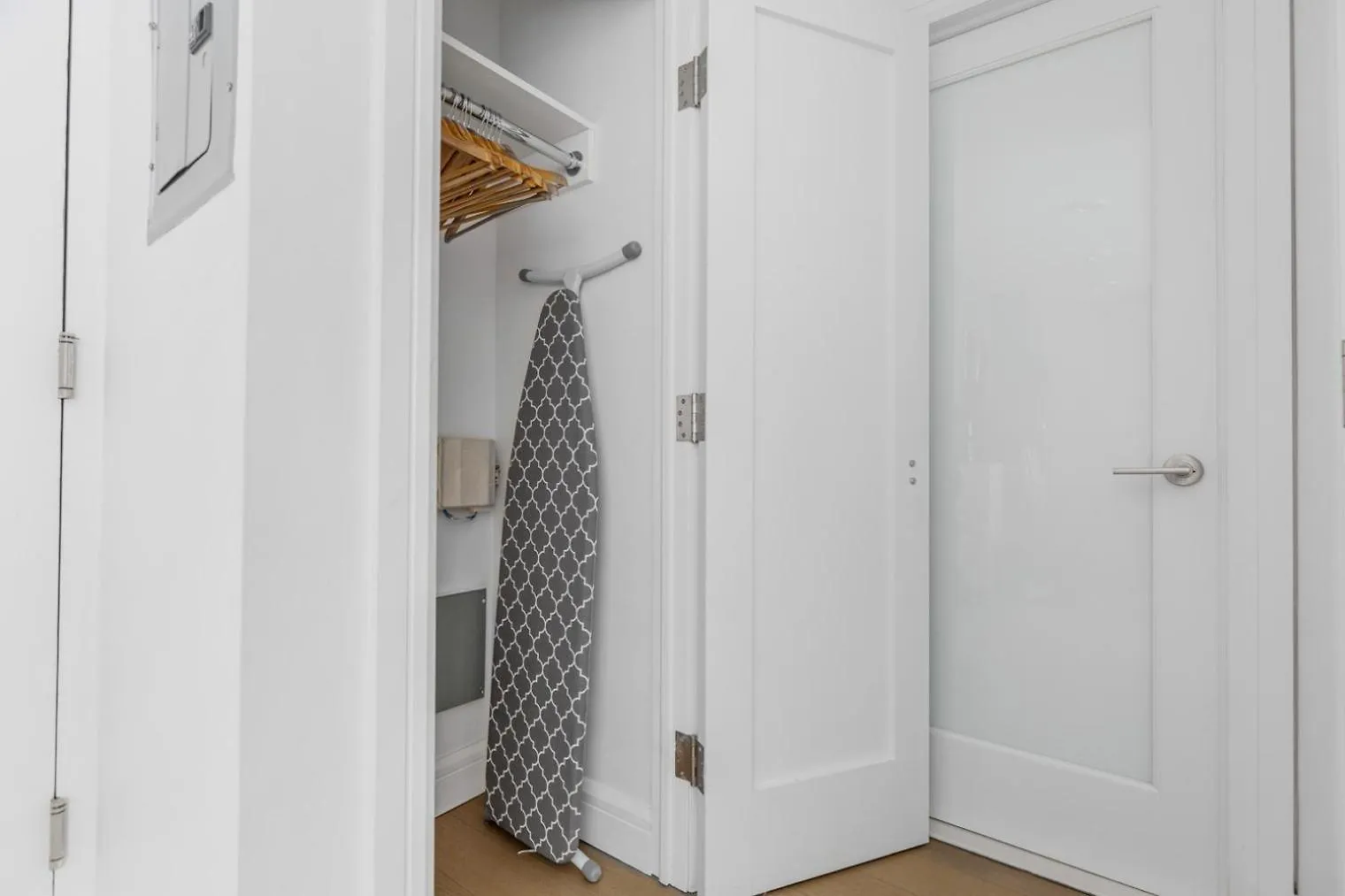 Sparkling Midtown Studio W Gym Nr Times Sq Nyc-228 New York Apartment