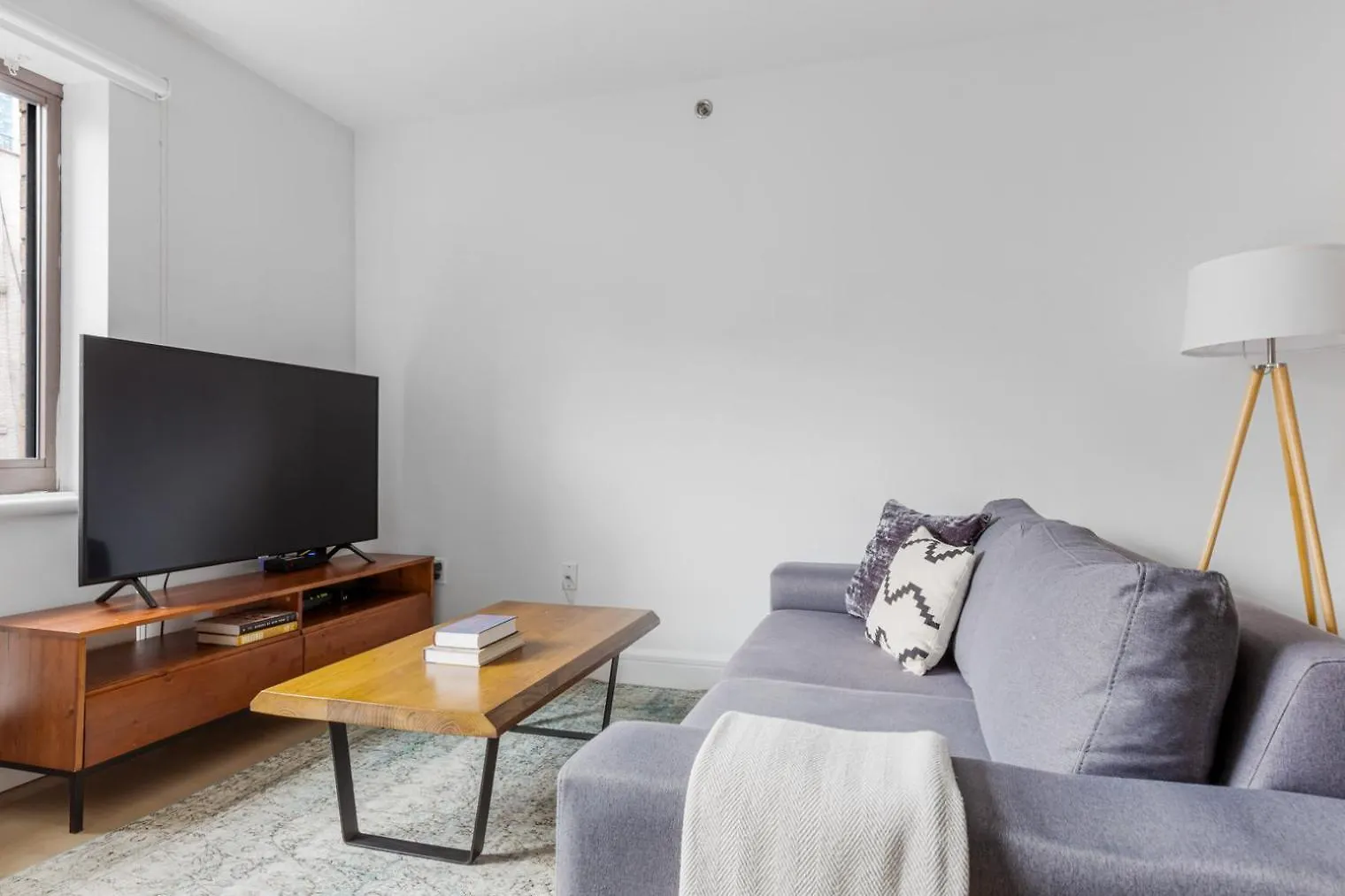 Sparkling Midtown Studio W Gym Nr Times Sq Nyc-228 New York