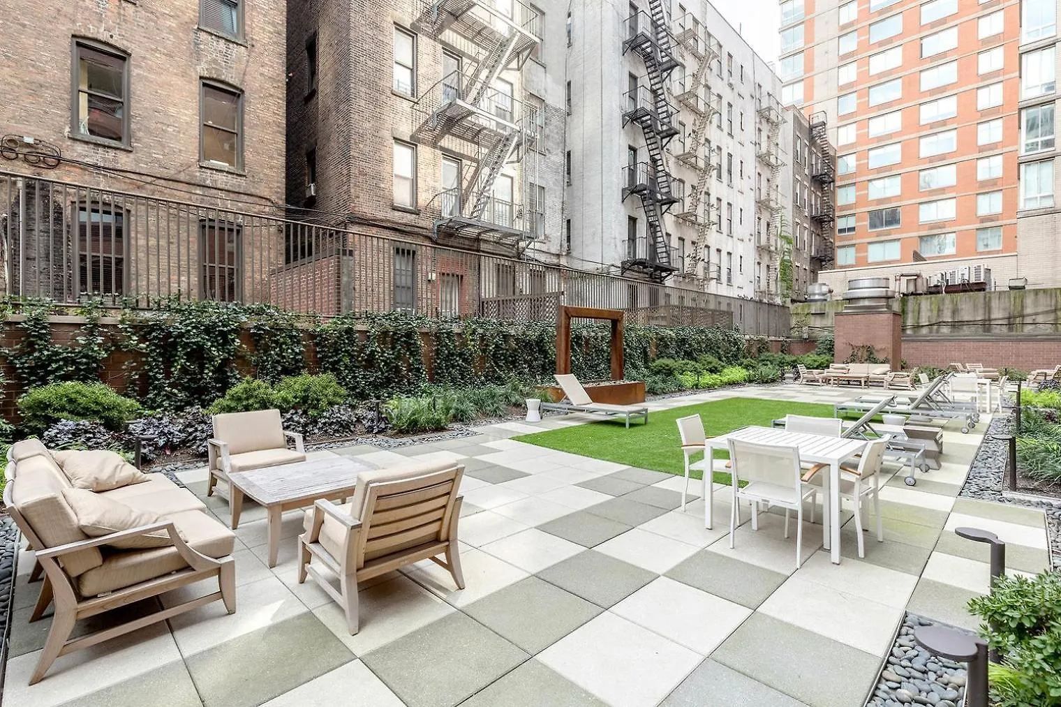 Sparkling Midtown Studio W Gym Nr Times Sq Nyc-228 New York